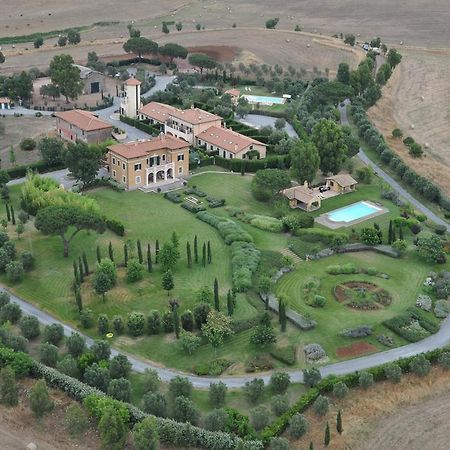 Casale Di Tormaggiore Villa And Country Suites ポメツィア エクステリア 写真