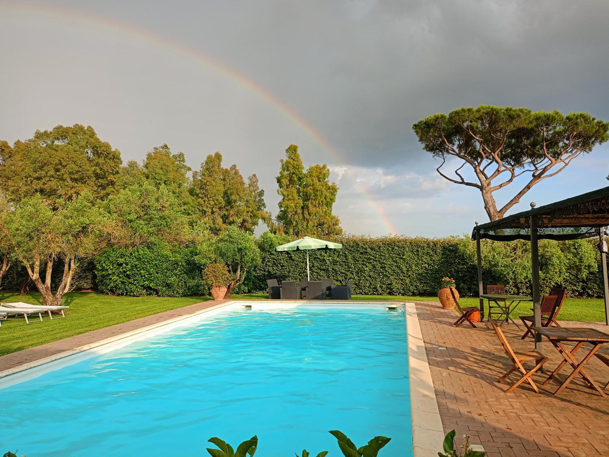 Casale Di Tormaggiore Villa And Country Suites ポメツィア エクステリア 写真