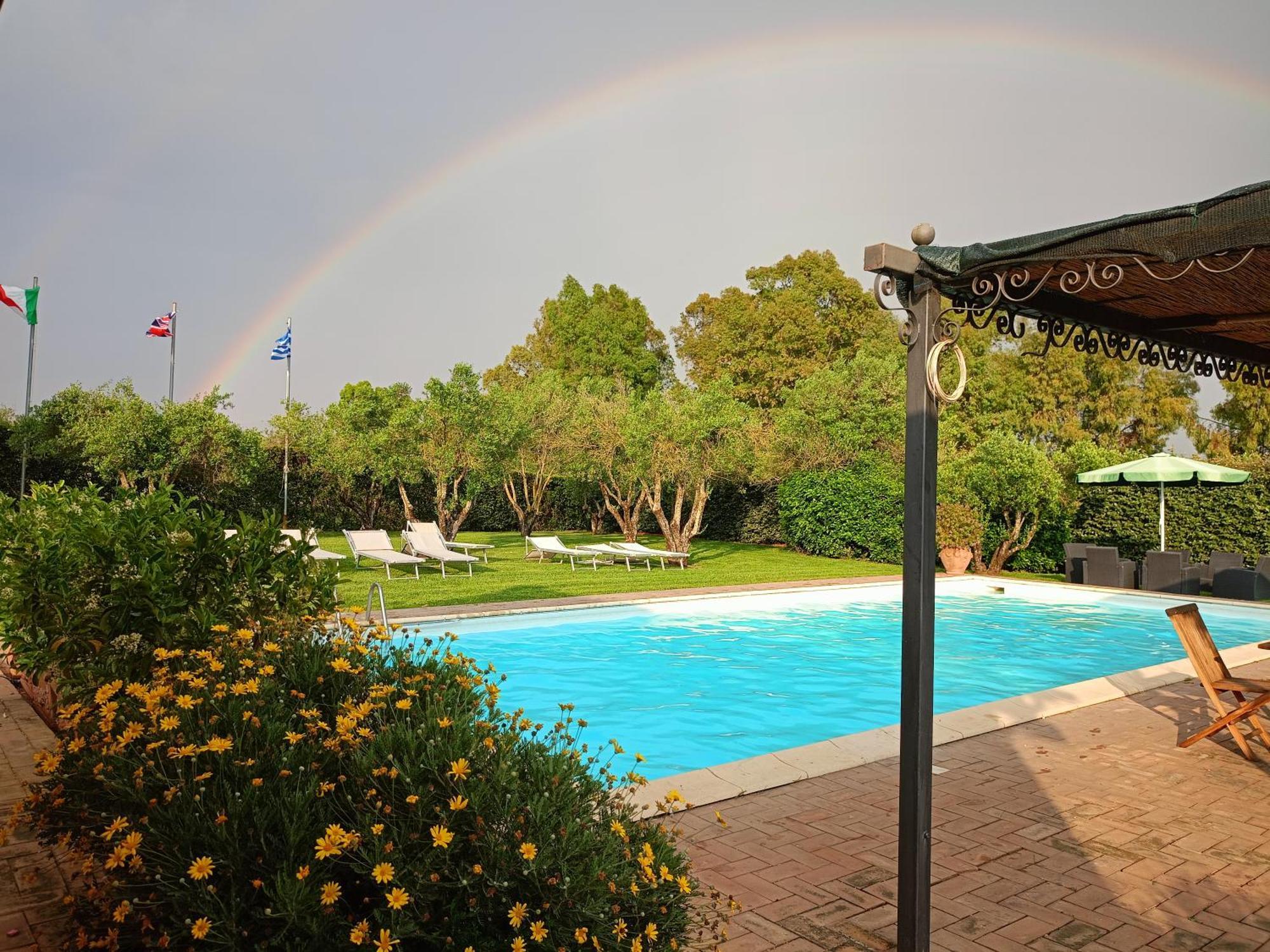 Casale Di Tormaggiore Villa And Country Suites ポメツィア エクステリア 写真