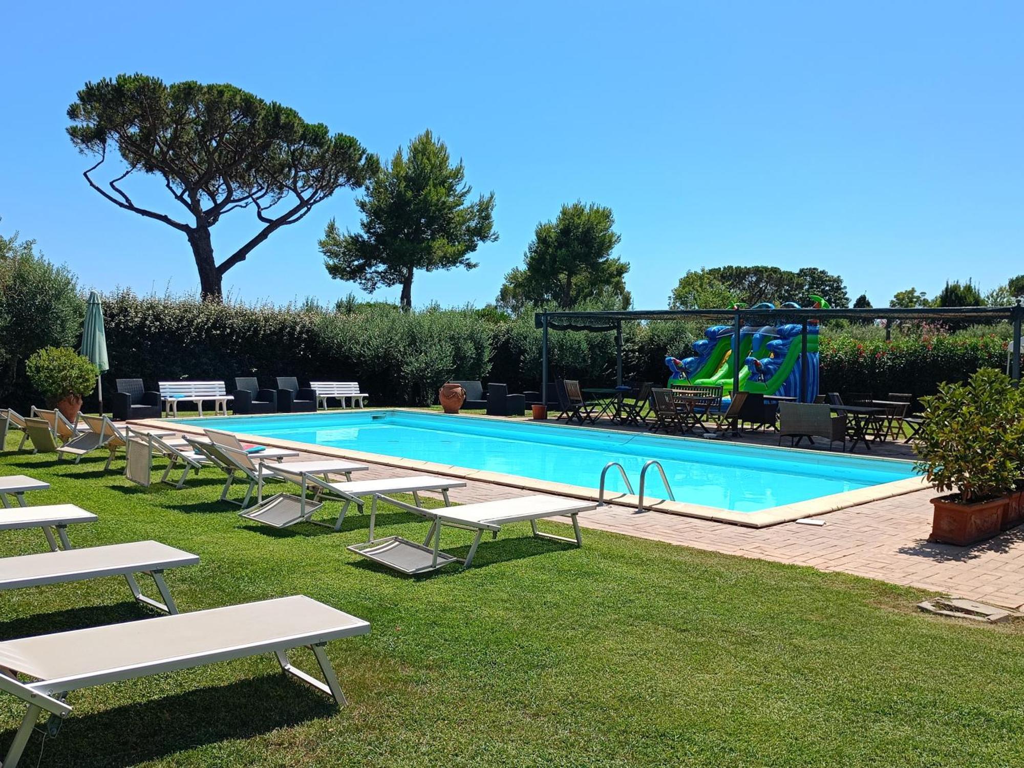 Casale Di Tormaggiore Villa And Country Suites ポメツィア エクステリア 写真