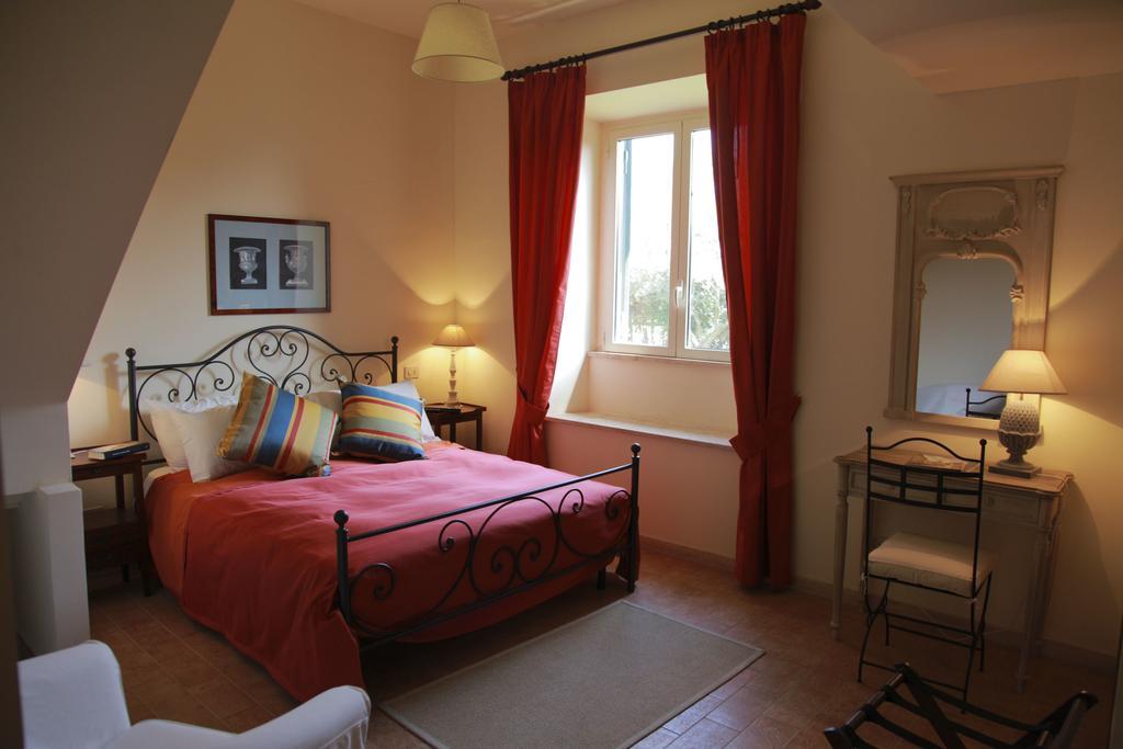 Casale Di Tormaggiore Villa And Country Suites ポメツィア エクステリア 写真