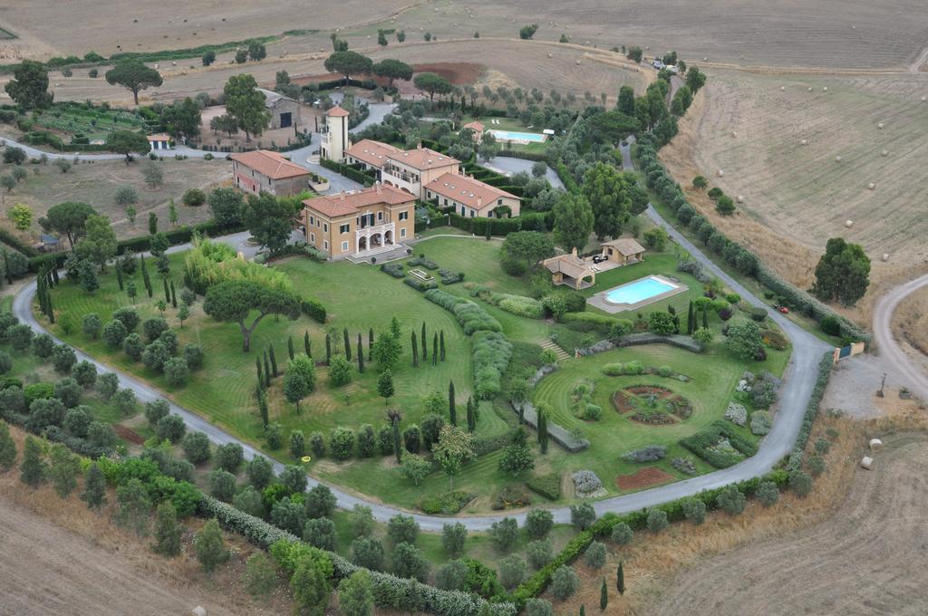Casale Di Tormaggiore Villa And Country Suites ポメツィア エクステリア 写真