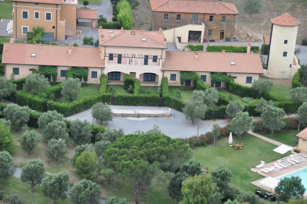 Casale Di Tormaggiore Villa And Country Suites ポメツィア エクステリア 写真