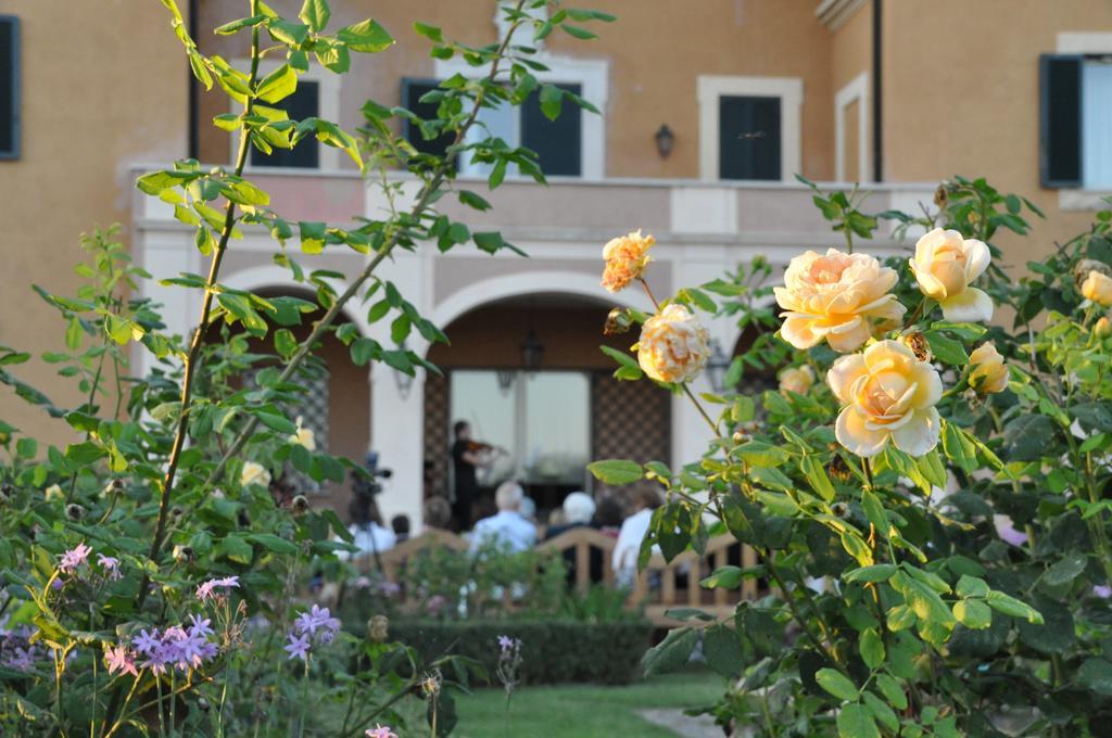 Casale Di Tormaggiore Villa And Country Suites ポメツィア エクステリア 写真