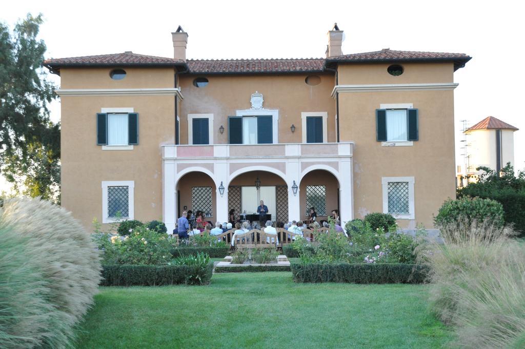 Casale Di Tormaggiore Villa And Country Suites ポメツィア エクステリア 写真