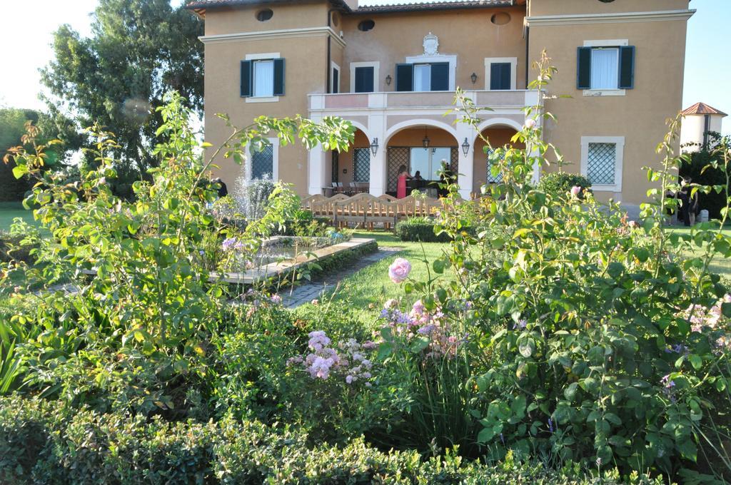 Casale Di Tormaggiore Villa And Country Suites ポメツィア エクステリア 写真