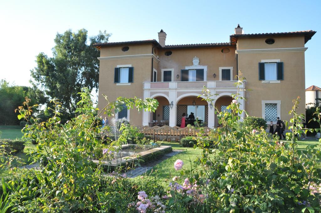 Casale Di Tormaggiore Villa And Country Suites ポメツィア エクステリア 写真